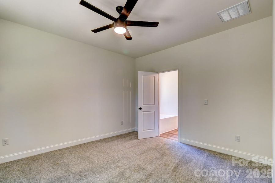 Spacious, unfurnished interior of a new home in , Cherryville (Image 16).