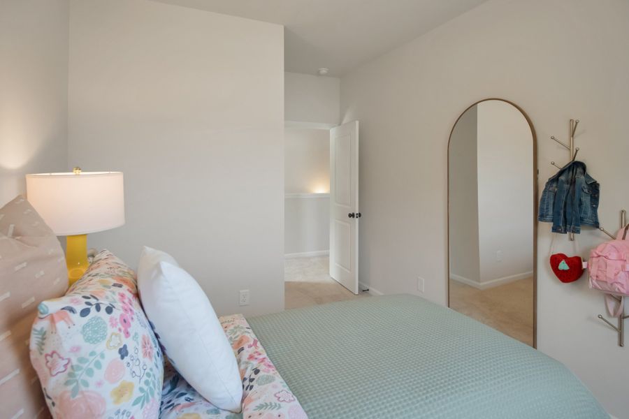 Furnished interior view inside a new home in Hampshire Hills, Columbia (Image 27).