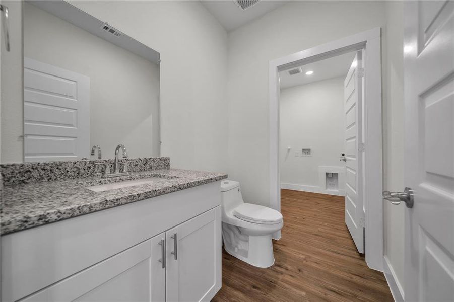 Furnished interior view inside a new home in , Scurry (Image 4).