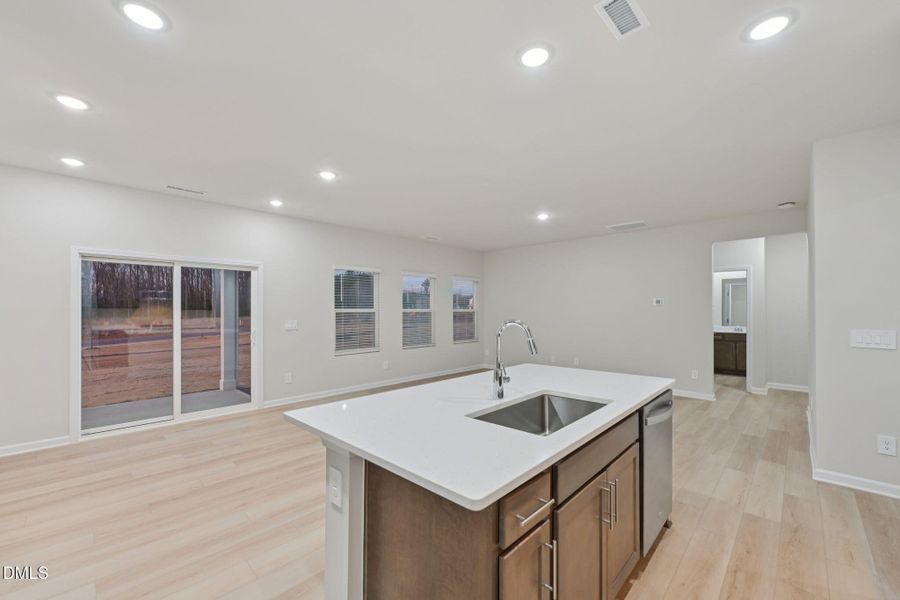5 - Kitchen