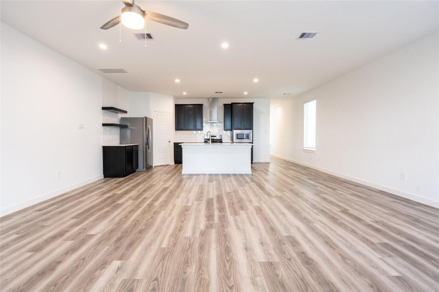 Spacious, unfurnished interior of a new home in City Gate, Houston (Image 29).