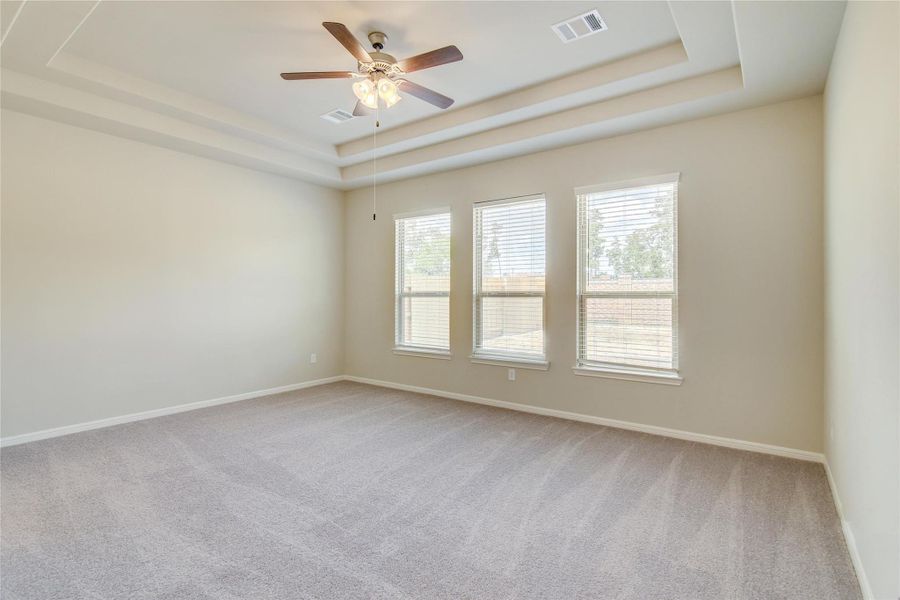 Spacious, unfurnished interior of a new home in River Ranch, Dayton (Image 16).