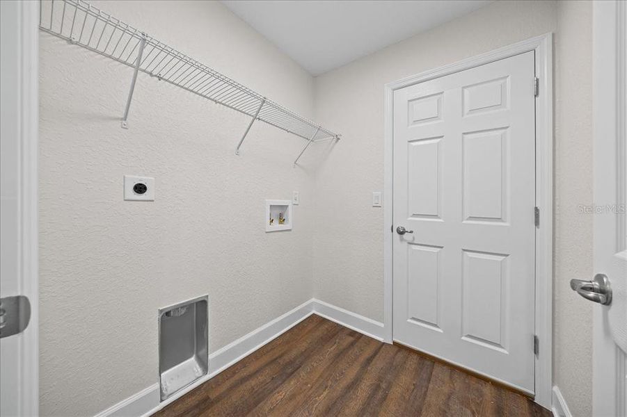 Spacious, unfurnished interior of a new home in , Summerfield (Image 30).