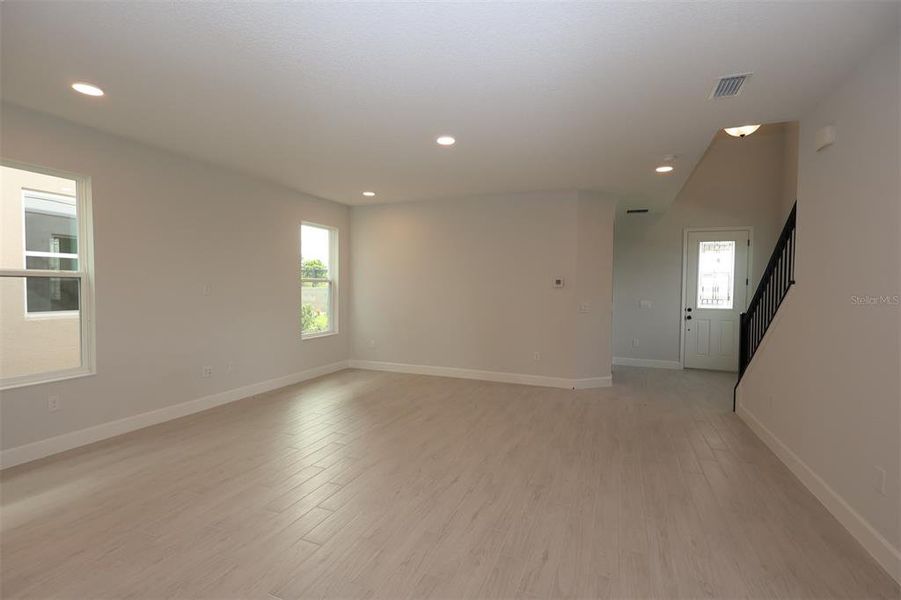 Spacious, unfurnished interior of a new home in Lake Star at Ovation, Winter Garden (Image 18).