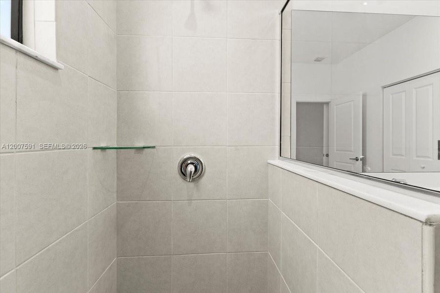 Close-up of interior finishes inside a home in , Homestead (Image 13).