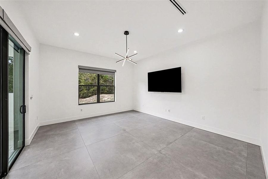 Spacious, unfurnished interior of a new home in , Lutz (Image 27).