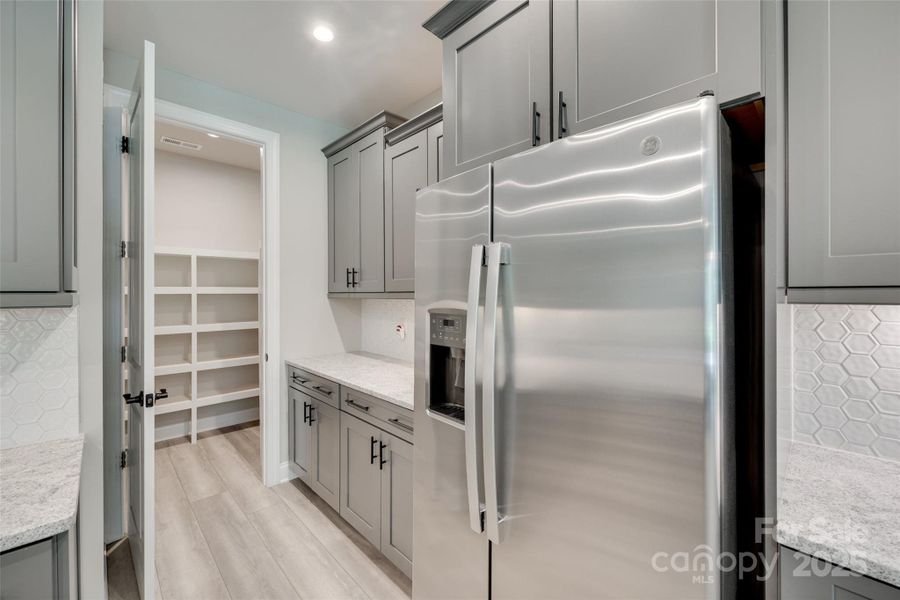 Furnished interior view inside a new home in Handsmill on Lake Wylie, York (Image 16).
