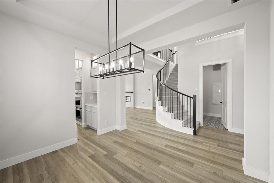 2215 Pelican- FLex Space-2 2215 Pelican- FLex Space-2