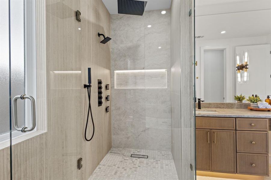 Furnished interior view inside a new home in , Dallas (Image 13).