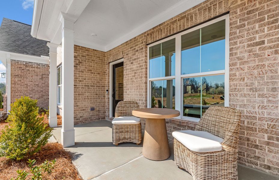 Representative exterior details of a home built from the Riverton by Pulte Homes in Arden, Cumming (Image 3).