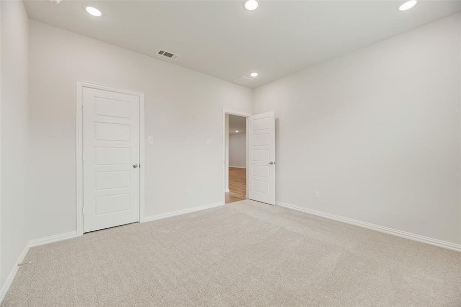 Spacious, unfurnished interior of a new home in Sutton Fields, Celina (Image 21).