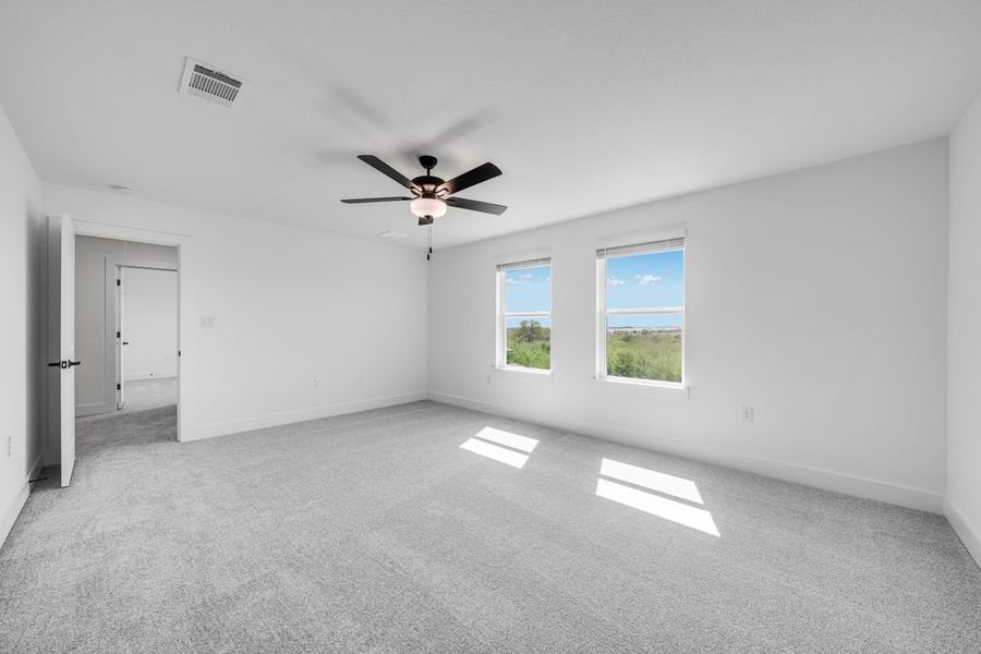 Spacious, unfurnished interior of a new home in Lisso 50s, Pflugerville (Image 15).