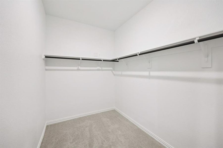 Spacious, unfurnished interior of a new home in Stonehaven, Seagoville (Image 26).