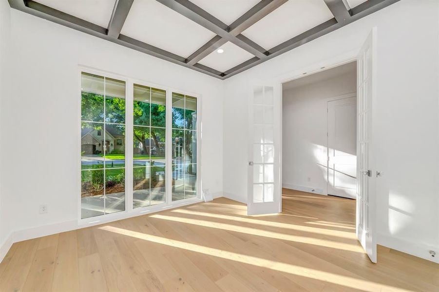 Spacious, unfurnished interior of a new home in , Dallas (Image 23).