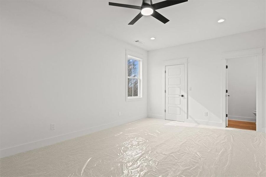 Spacious, unfurnished interior of a new home in , Carrollton (Image 49).