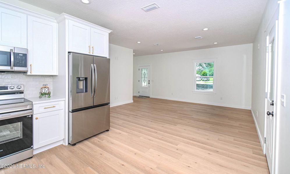 Spacious, unfurnished interior of a new home in , Glen St. Mary (Image 17). Spacious, unfurnished interior of a new home in , Glen St. Mary (Image 17).