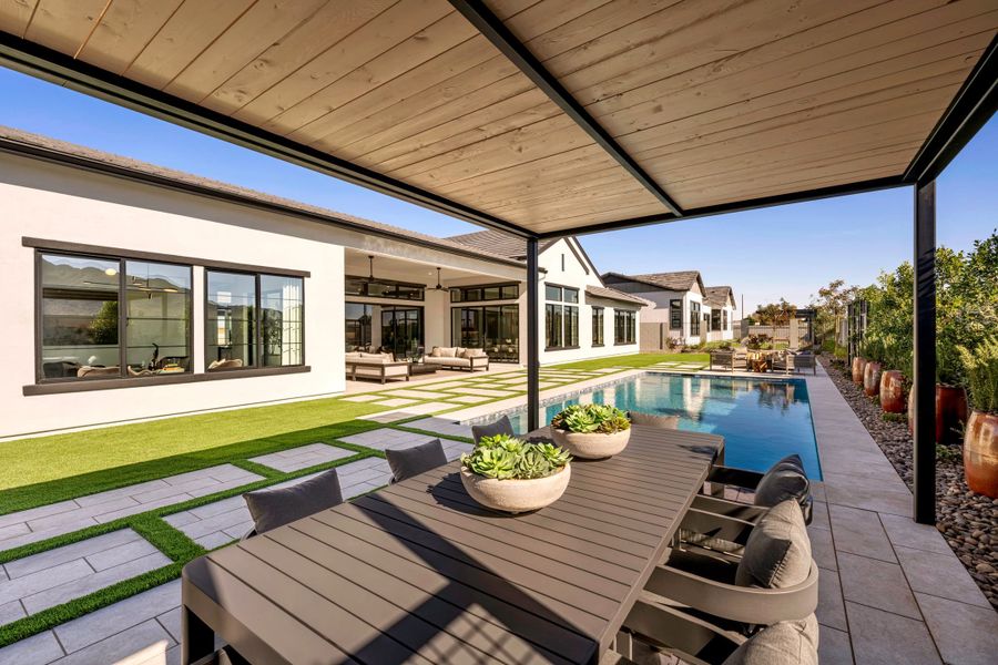 Representative exterior details of a home built from the Calida Plan 9002 by Tri Pointe Homes in Emberly, Gilbert (Image 4).
