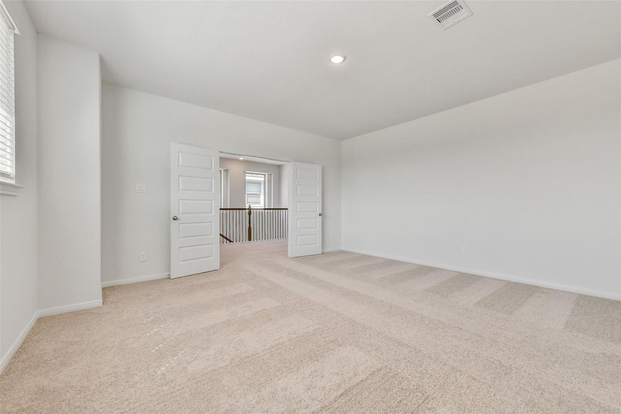 Spacious, unfurnished interior of a new home in Anderson Lakes, Houston (Image 21).