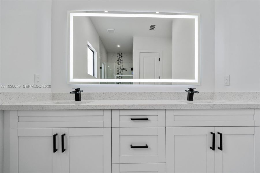 Image 62 of a home in .