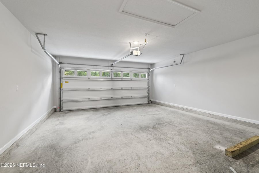 Spacious, unfurnished interior of a new home in , Jacksonville (Image 18). Spacious, unfurnished interior of a new home in , Jacksonville (Image 18).