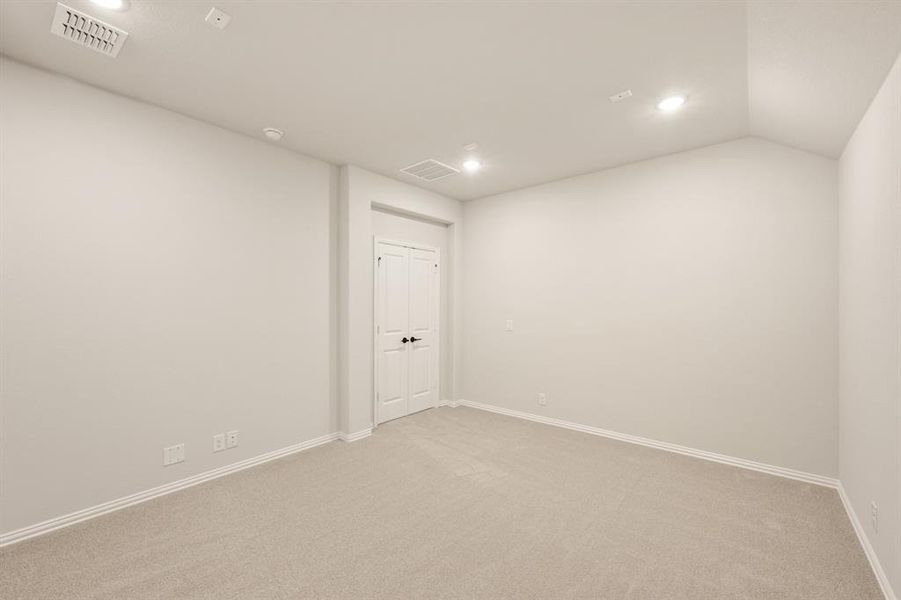 Spacious, unfurnished interior of a new home in Hulen Trails Classic 50, Fort Worth (Image 27). Spacious, unfurnished interior of a new home in Hulen Trails Classic 50, Fort Worth (Image 27).