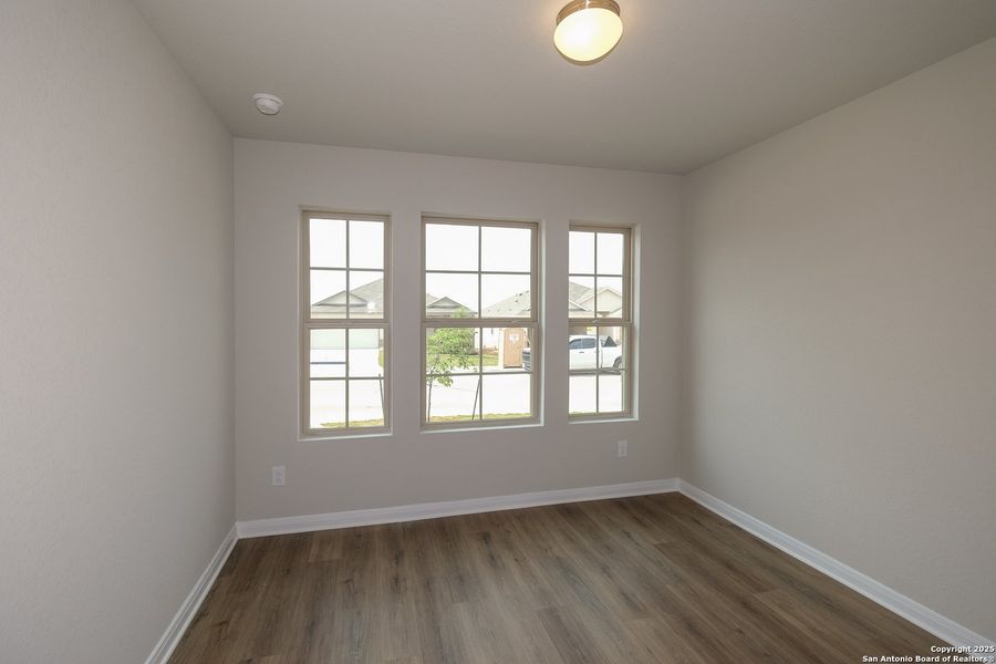 Spacious, unfurnished interior of a new home in Greenspoint Heights, Seguin (Image 28).