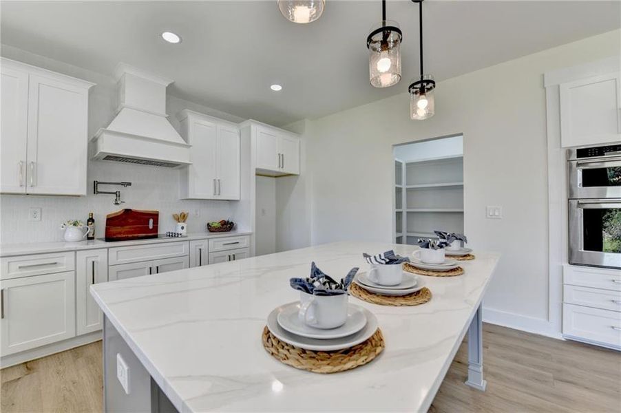 Furnished interior view inside a new home in , Jefferson (Image 37).