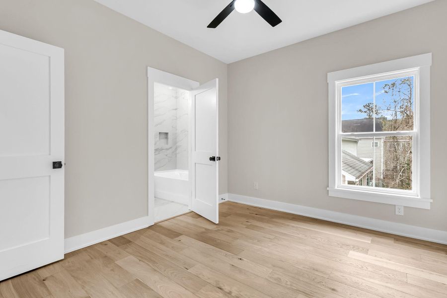 Spacious, unfurnished interior of a new home in , Charleston (Image 31).