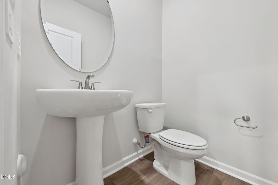 18-web-or-mls-Raleigh - Oak Manor - 548