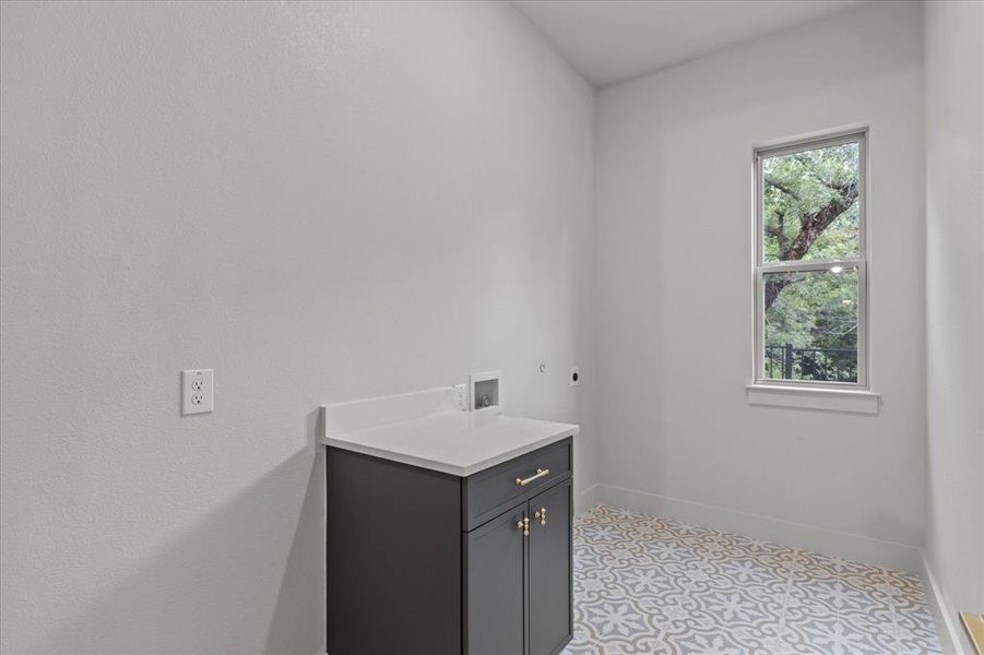 Furnished interior view inside a new home in , Lake Dallas (Image 6). Furnished interior view inside a new home in , Lake Dallas (Image 6).