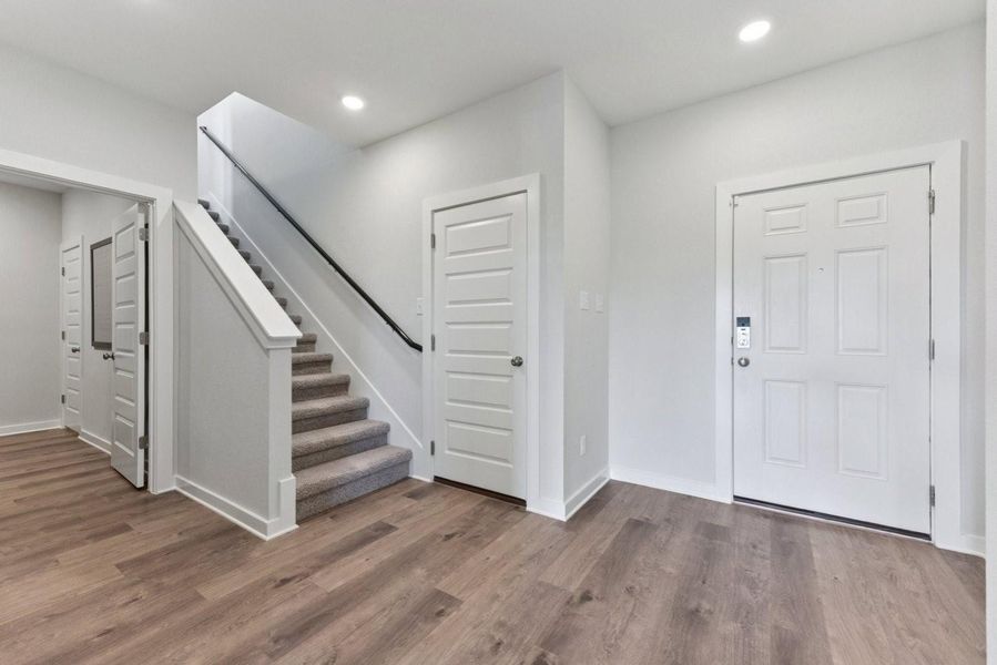 Spacious, unfurnished interior of a new home in Eastwood at Sonterra, Jarrell (Image 20).