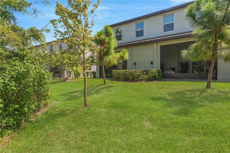 Exterior details and patio area of a home in , Land O' Lakes (Image 20).