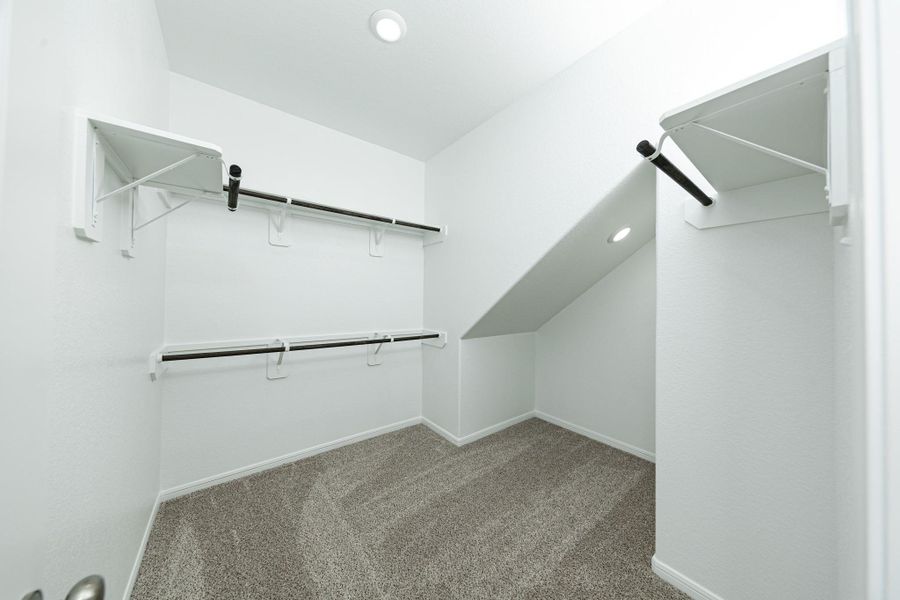 Spacious, unfurnished interior of a new home in Mackenzie Creek, Conroe (Image 12). Spacious, unfurnished interior of a new home in Mackenzie Creek, Conroe (Image 12).