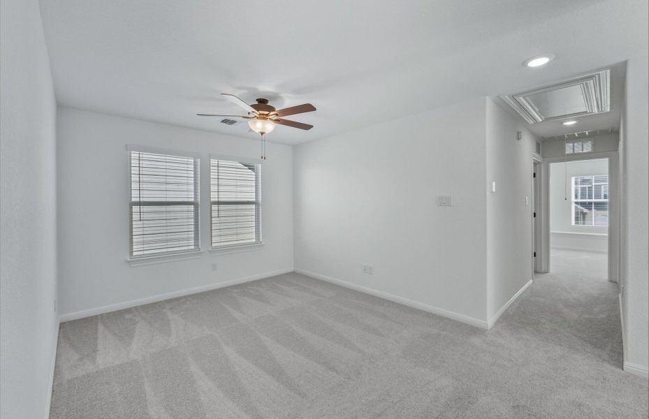 Spacious, unfurnished interior of a new home in Horizon Lake, Leander (Image 34).