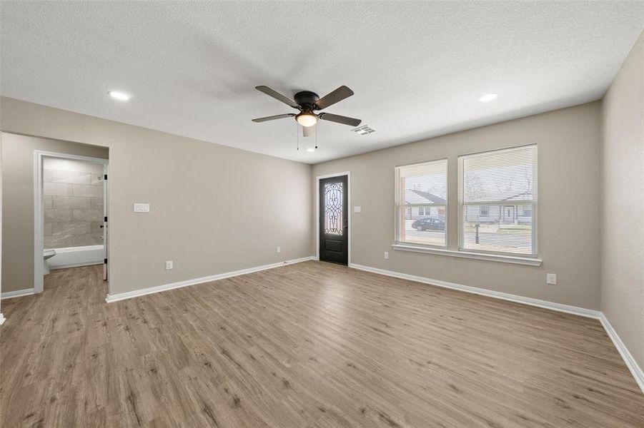 Spacious, unfurnished interior of a new home in , Waco (Image 11).