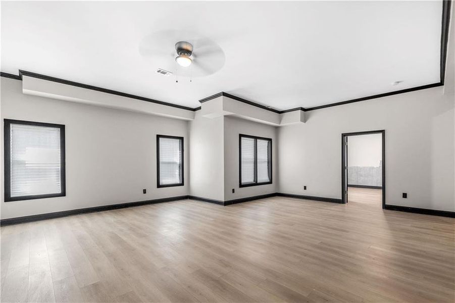 Spacious, unfurnished interior of a new home in , Atlanta (Image 43).