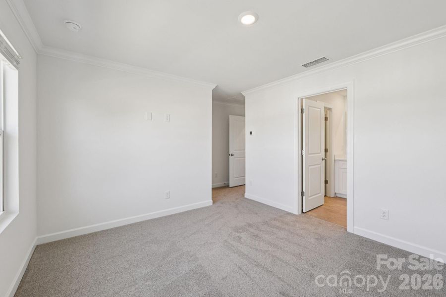 Spacious, unfurnished interior of a new home in , Fort Mill (Image 21).