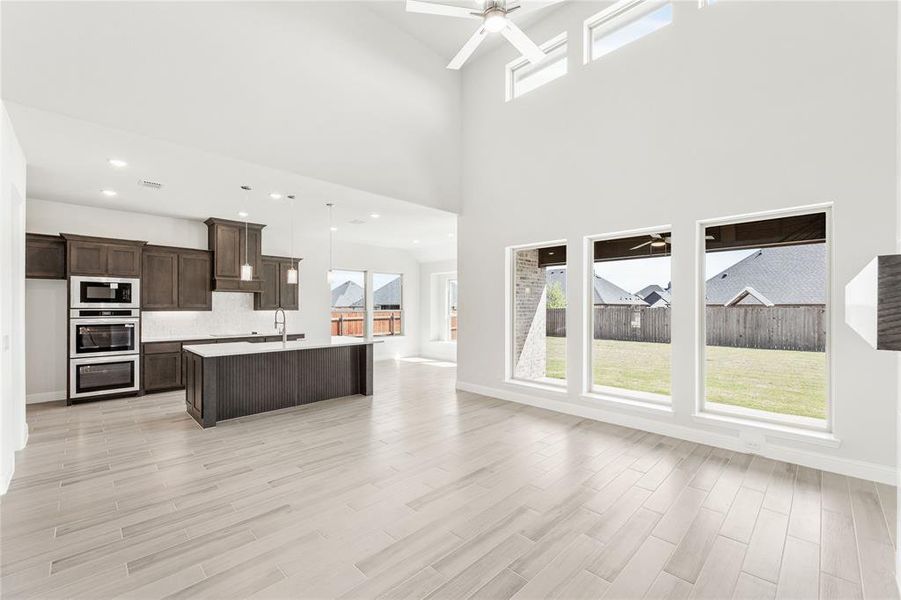 Spacious, unfurnished interior of a new home in Sunrise at Garden Valley, Waxahachie (Image 33).