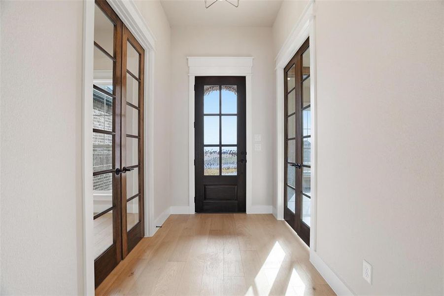 Spacious, unfurnished interior of a new home in Aledo Heights - Aledo ISD, Annetta South (Image 18).