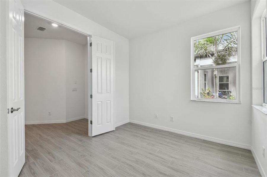 Spacious, unfurnished interior of a new home in Sweetwater at Lakewood Ranch, Lakewood Ranch (Image 19).