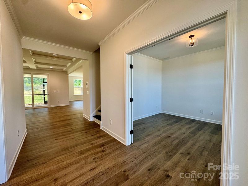 Spacious, unfurnished interior of a new home in Red Hill, Concord (Image 27).