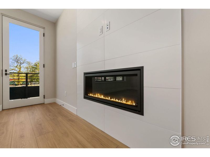 Modern gas fireplace