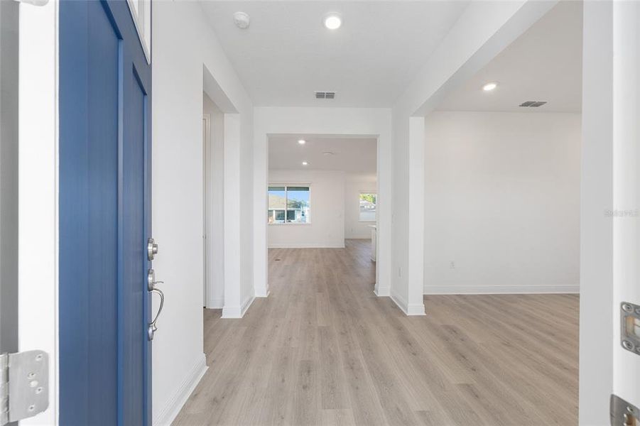 Spacious, unfurnished interior of a new home in , Ocala (Image 15).