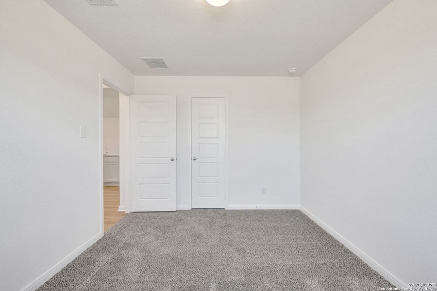 Spacious, unfurnished interior of a new home in Park Place, New Braunfels (Image 35). Spacious, unfurnished interior of a new home in Park Place, New Braunfels (Image 35).