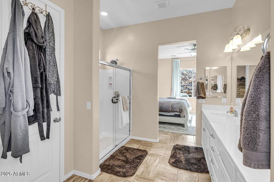 HK5A0594-1280 HK5A0594-1280