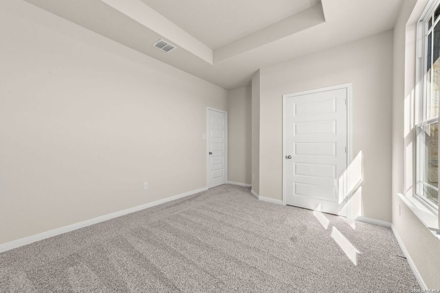 Spacious, unfurnished interior of a new home in Bonita Vista, Pleasanton (Image 17).