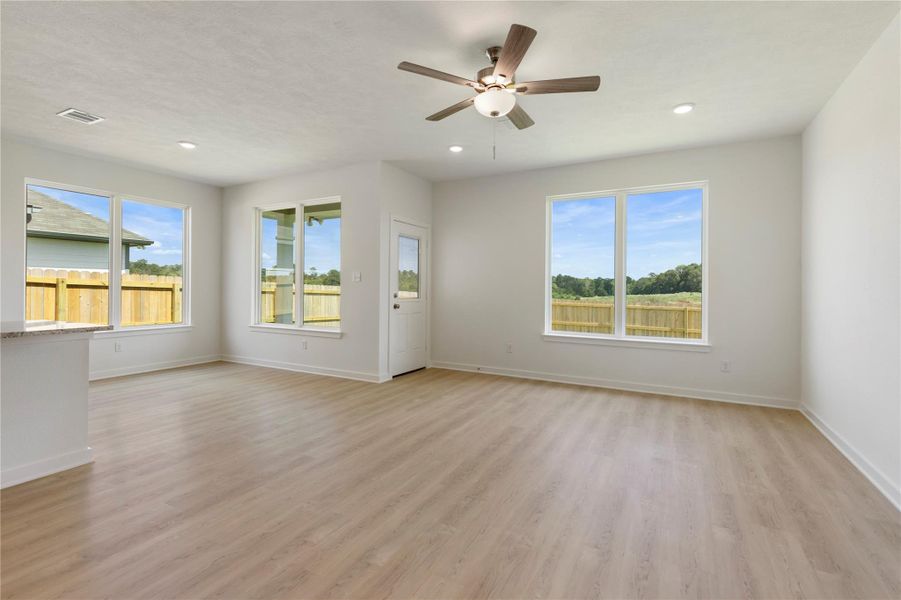 Spacious, unfurnished interior of a new home in Rockbridge East, Huntsville (Image 30). Spacious, unfurnished interior of a new home in Rockbridge East, Huntsville (Image 30).