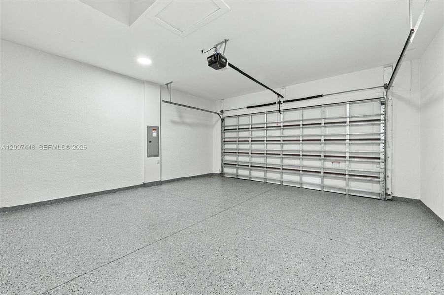 Spacious, unfurnished interior of a new home in , Lehigh Acres (Image 25).