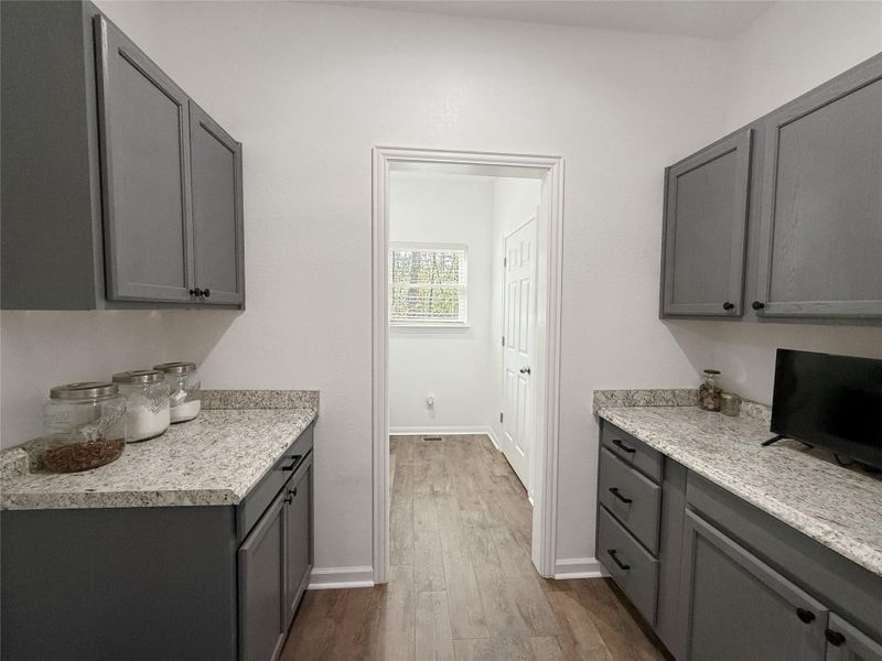 Furnished interior view inside a new home in , Brookeland (Image 25).