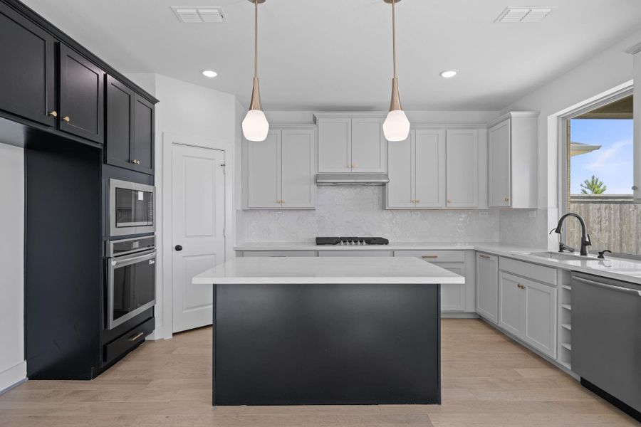 Furnished interior view inside a new home in Jubilee 45', 70', Hockley (Image 12).